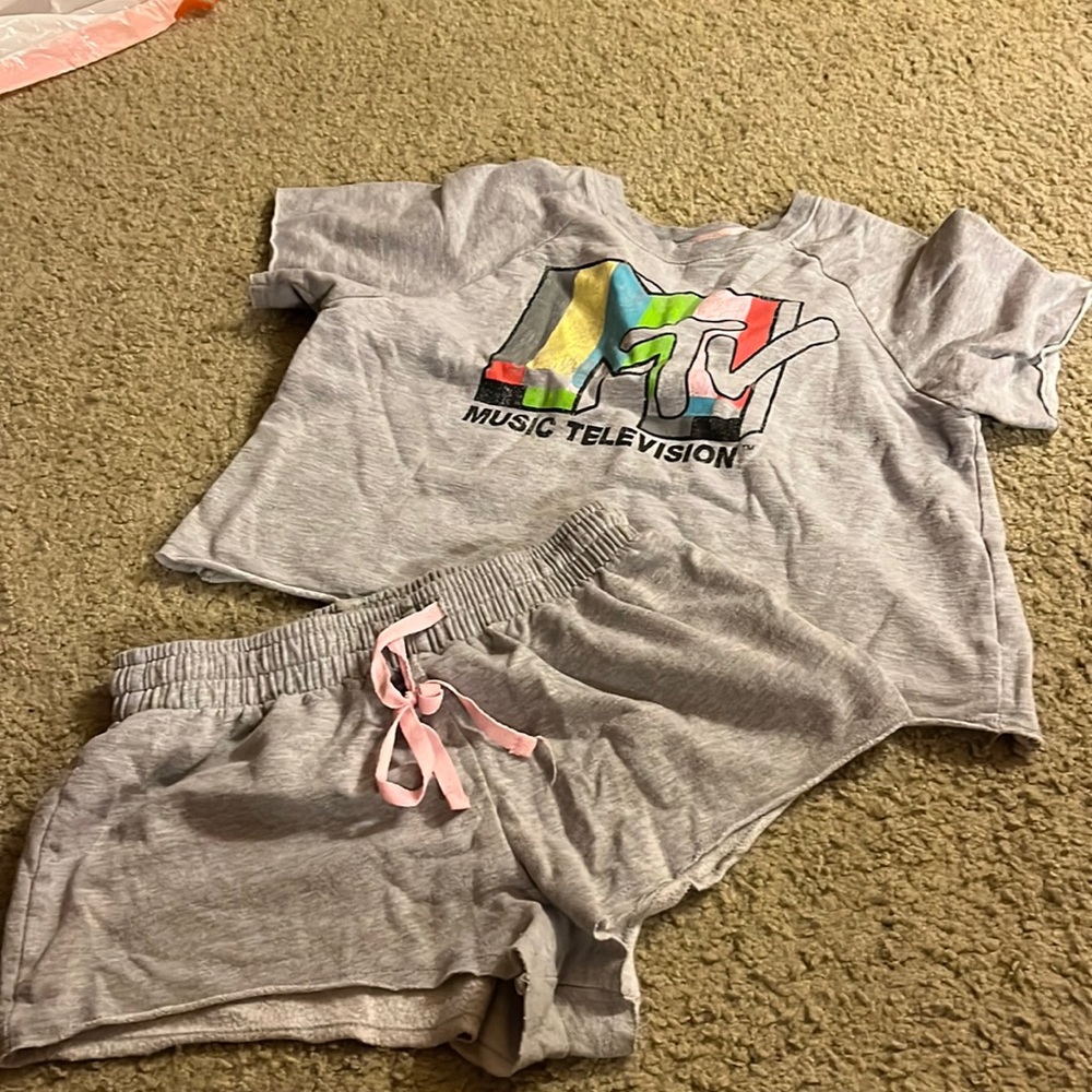 Junior sleepwear